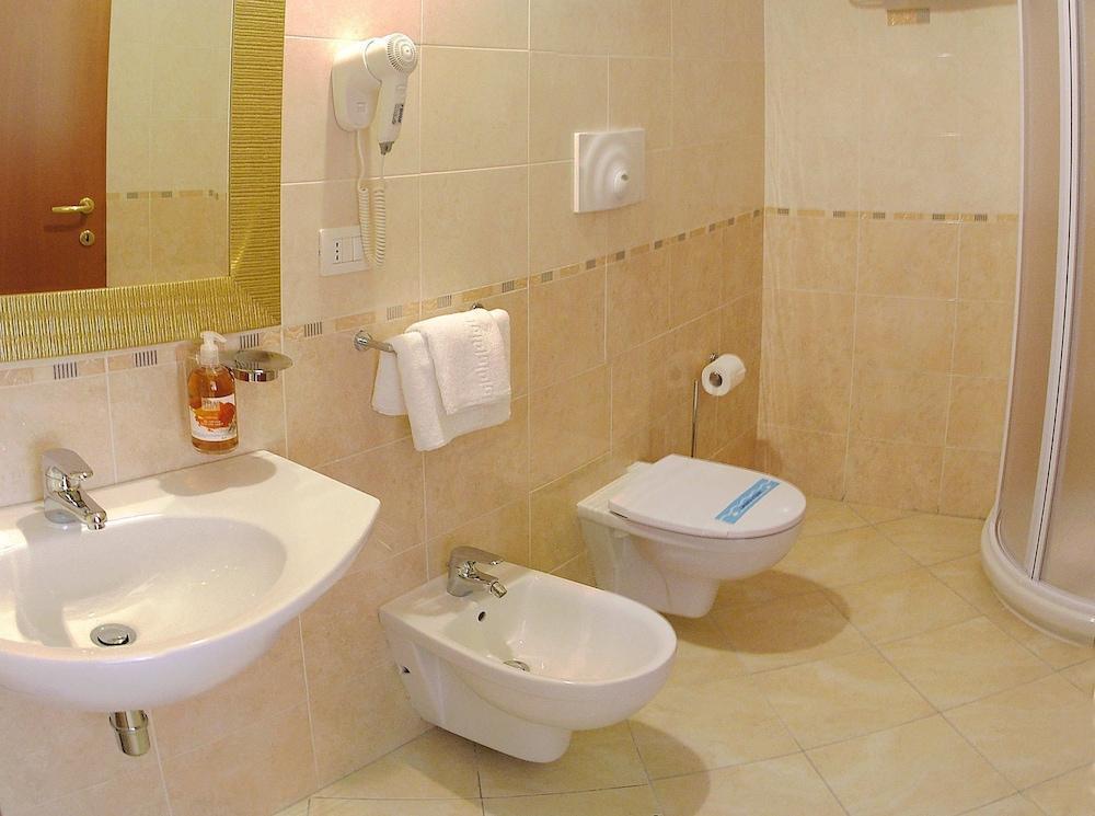 Royals Gate Otel Rodi Garganico Dış mekan fotoğraf