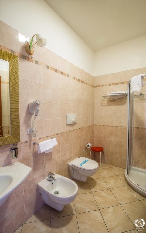 Royals Gate Otel Rodi Garganico Dış mekan fotoğraf
