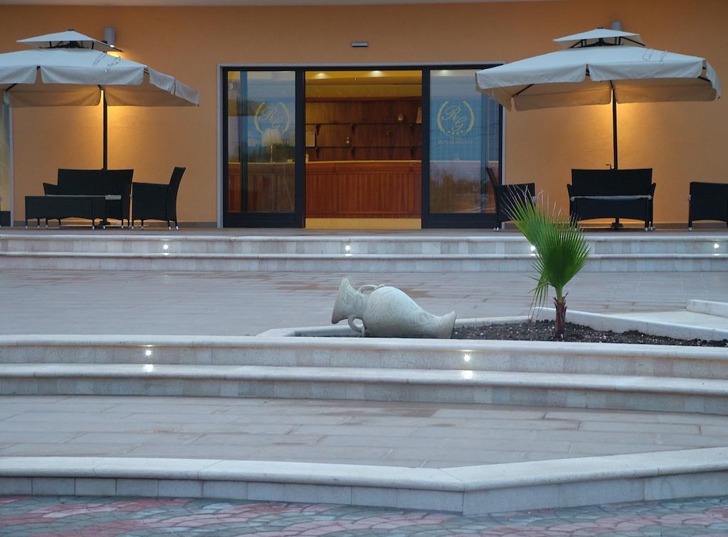 Royals Gate Otel Rodi Garganico Dış mekan fotoğraf