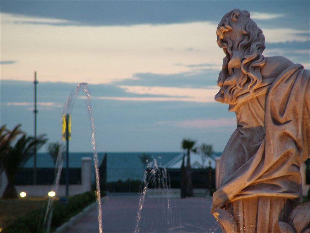 Royals Gate Otel Rodi Garganico Dış mekan fotoğraf